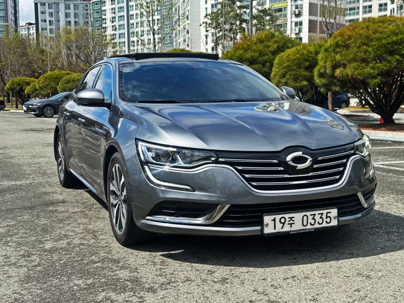 Renault SM6