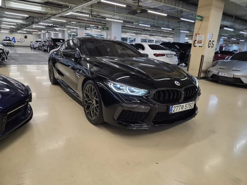BMW M8