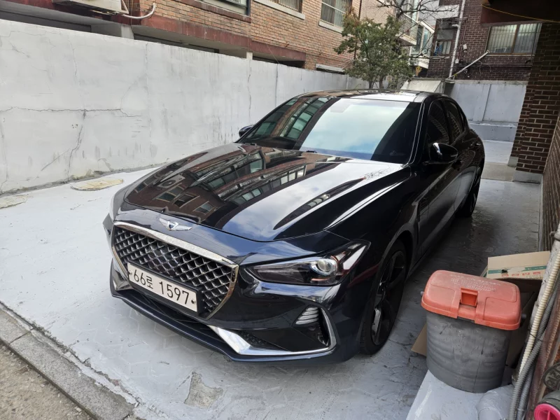Genesis G70