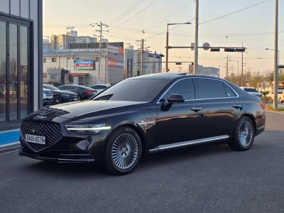 Genesis G90
