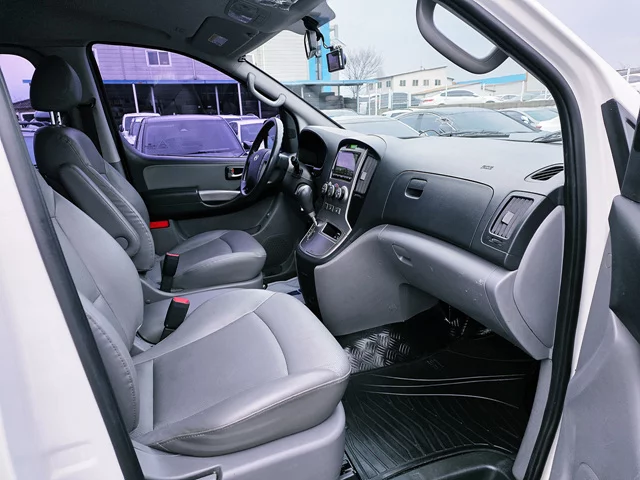 Hyundai Grand Starex