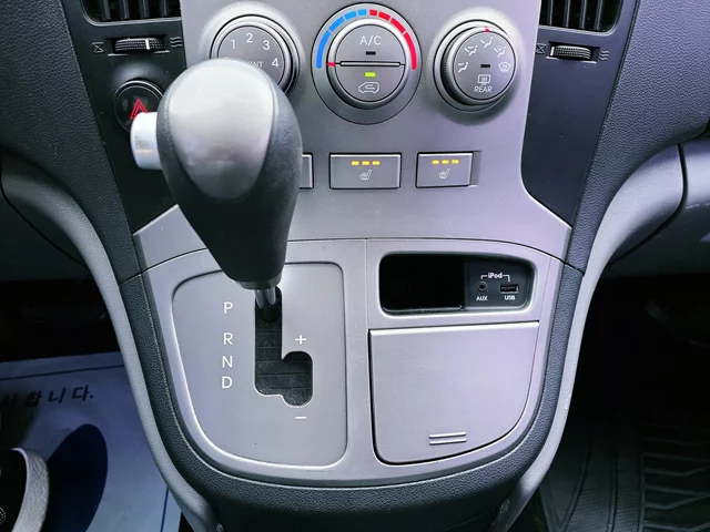 Hyundai Grand Starex