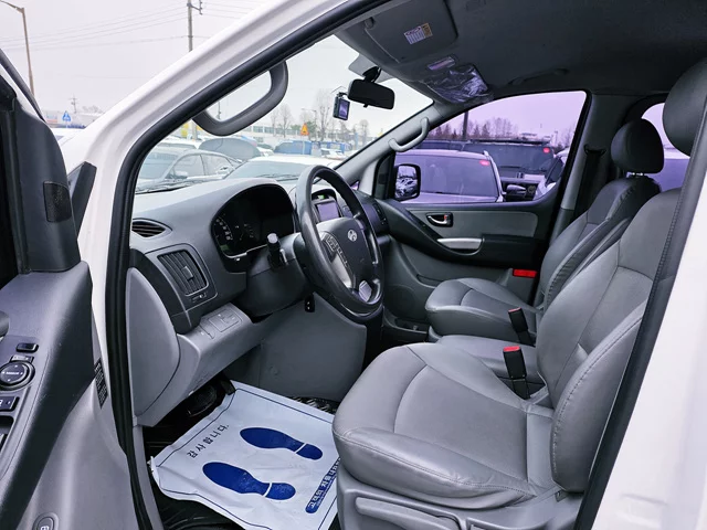 Hyundai Grand Starex