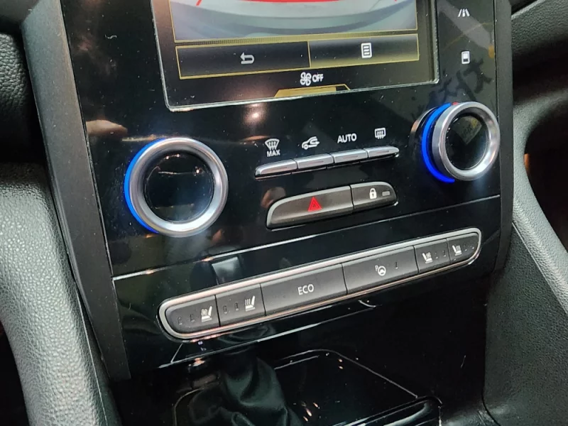 Renault SM6