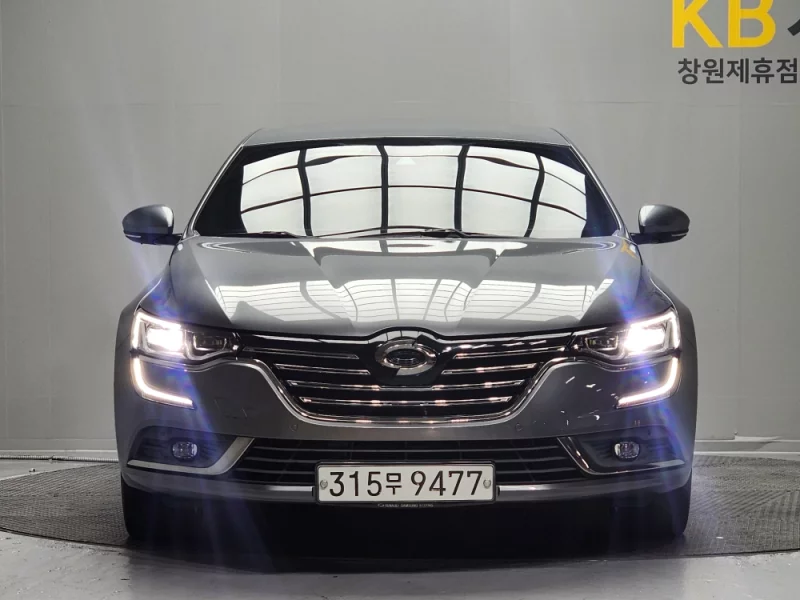 Renault SM6