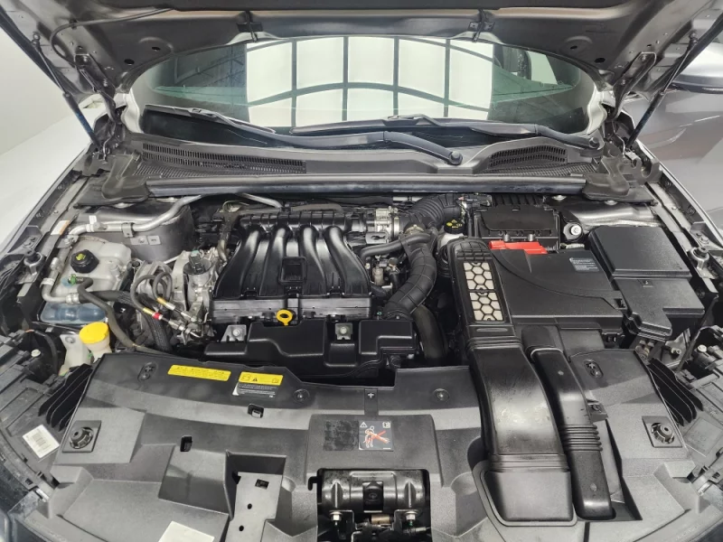 Renault SM6