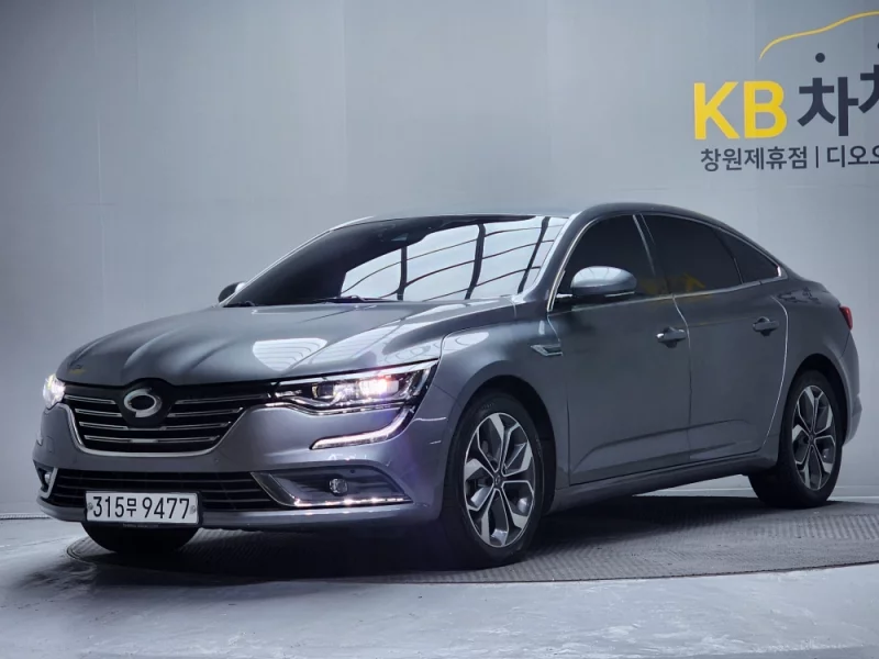 Renault SM6