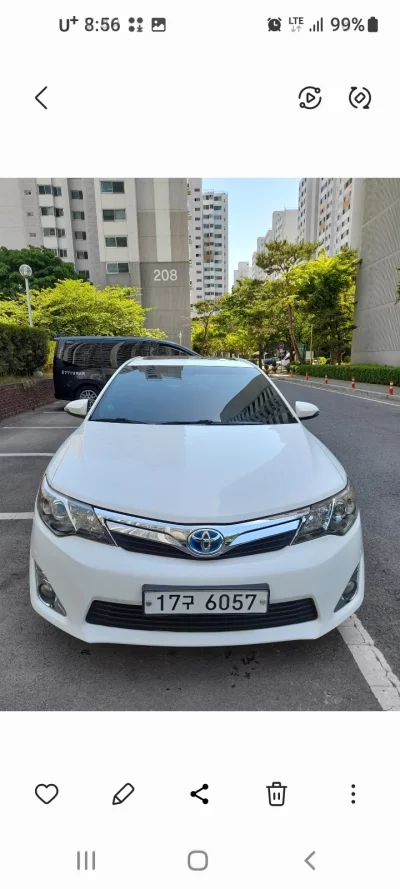 Toyota CAMRY