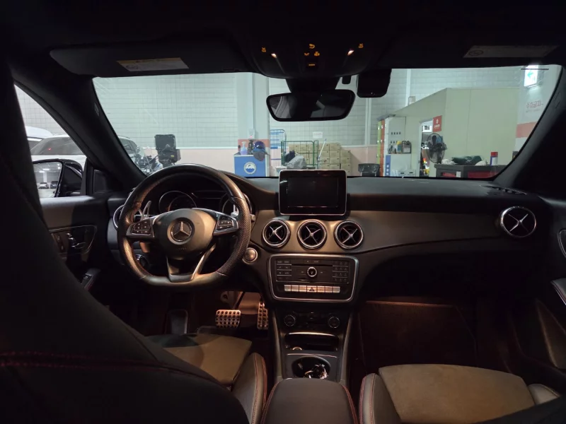 Mercedes-Benz CLA-Class