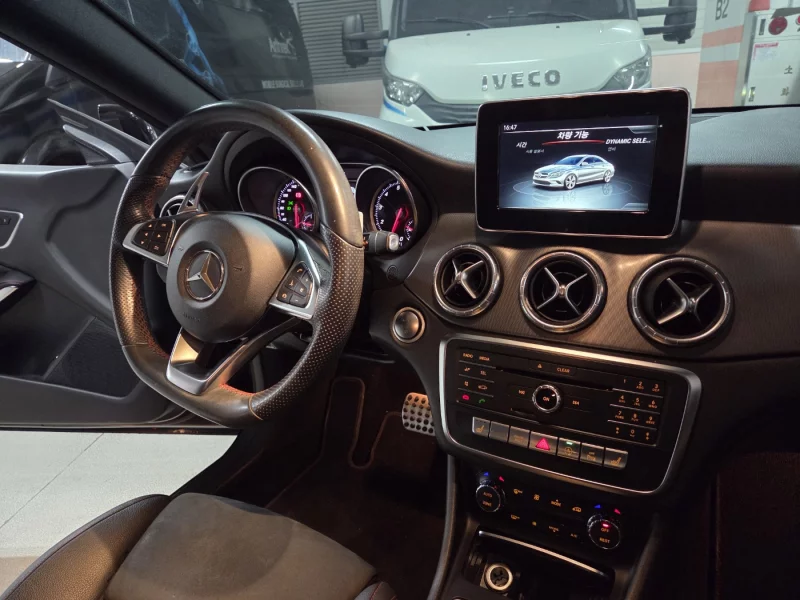 Mercedes-Benz CLA-Class
