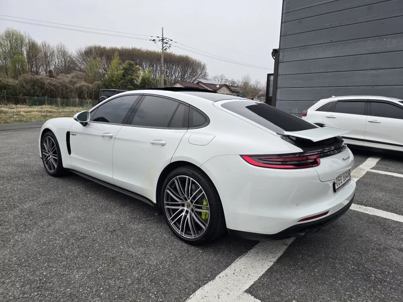 Porsche PANAMERA