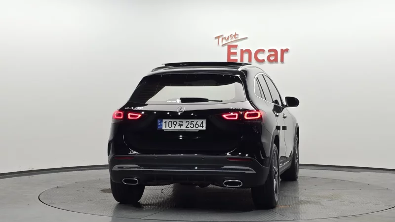 Mercedes-Benz GLA-Class