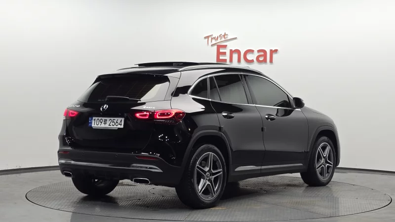 Mercedes-Benz GLA-Class