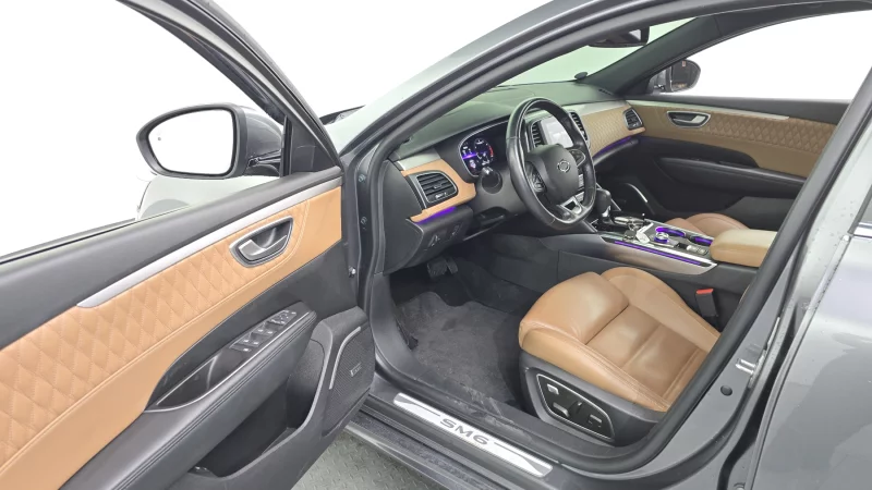 Renault SM6
