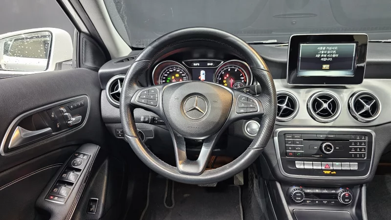 Mercedes-Benz GLA-Class