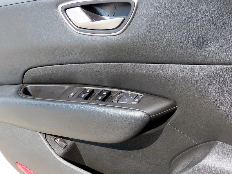Renault SM6