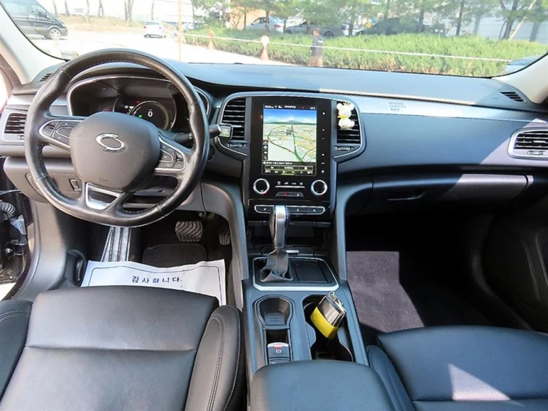 Renault SM6