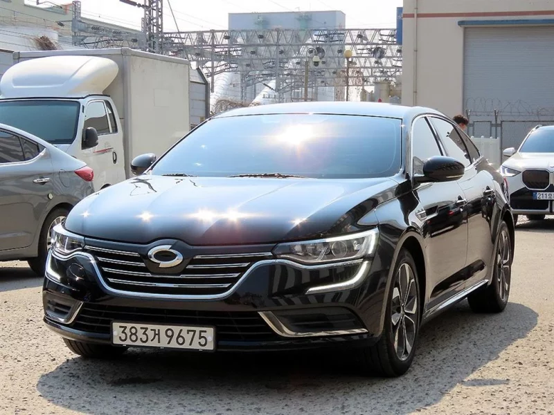 Renault SM6
