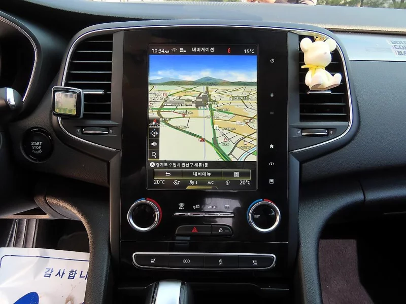 Renault SM6