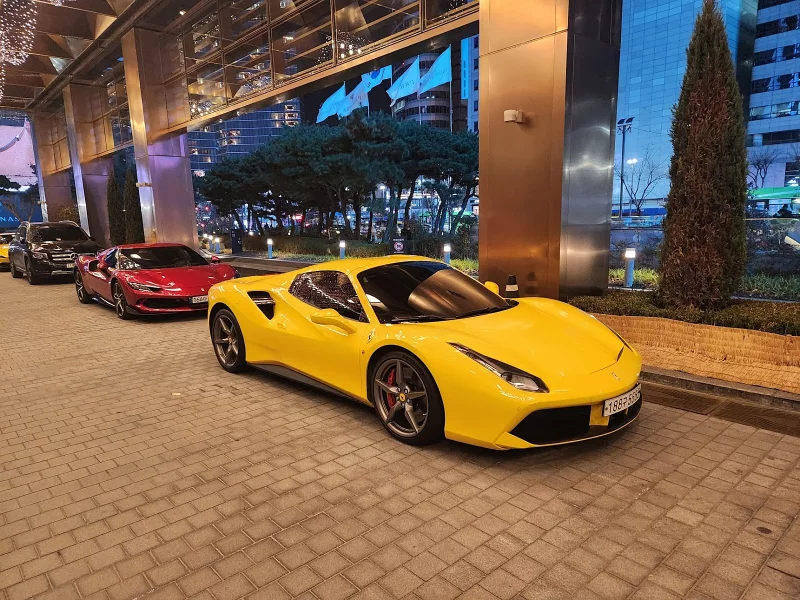Ferrari 488