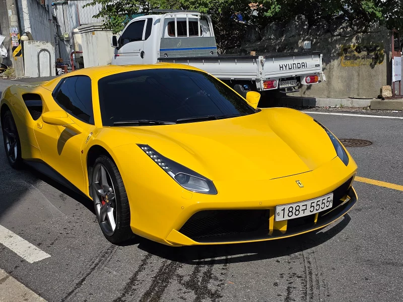 Ferrari 488