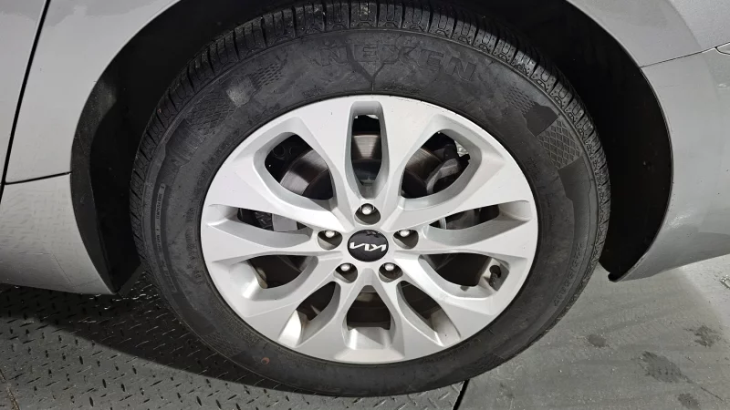 Kia K8