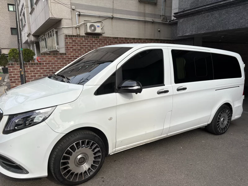 Mercedes-Benz V-Class