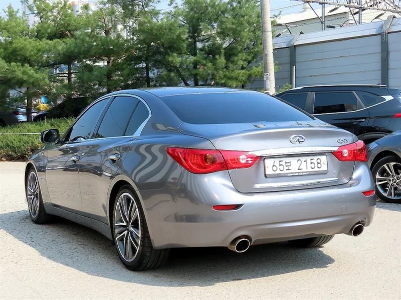 Infiniti Q50