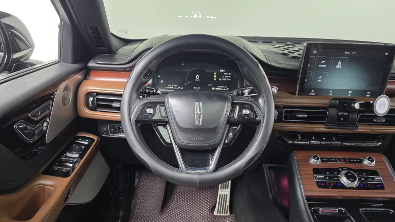 Lincoln Aviator
