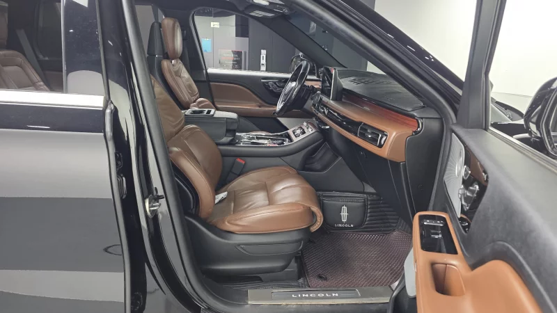 Lincoln Aviator