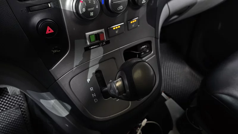 Hyundai Grand Starex