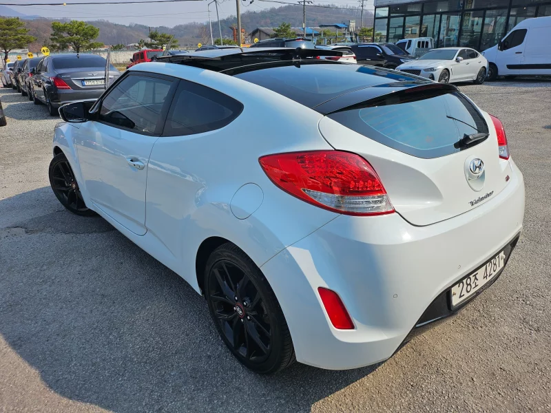Hyundai Veloster
