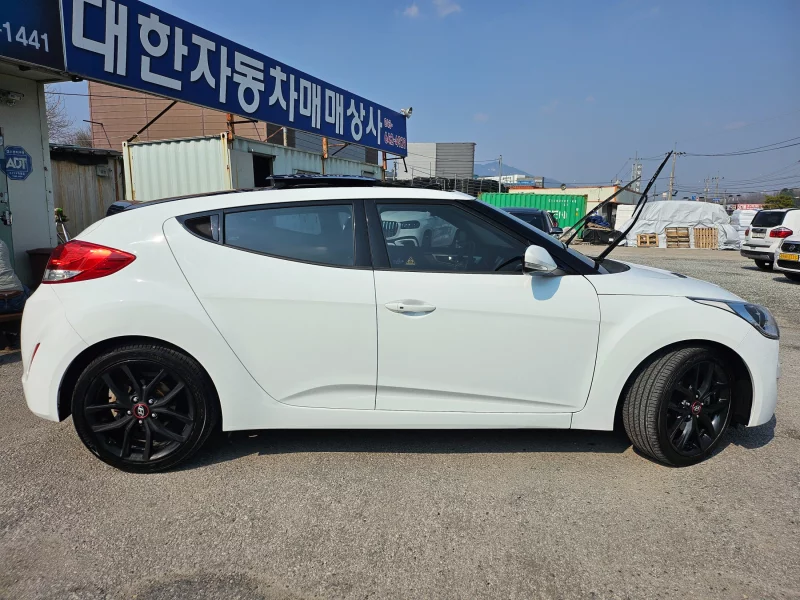 Hyundai Veloster