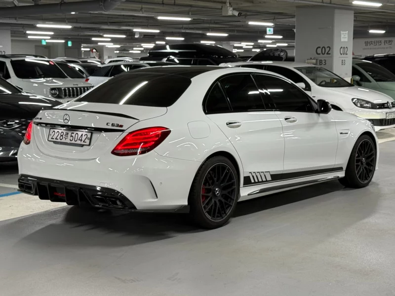 Mercedes-Benz C-Class