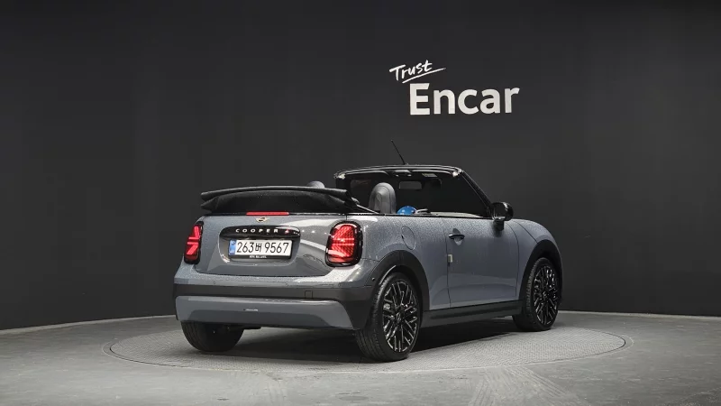 MINI Cooper Convertible
