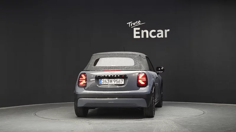 MINI Cooper Convertible