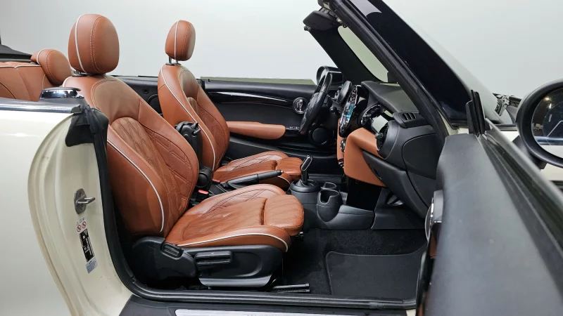 MINI Cooper Convertible