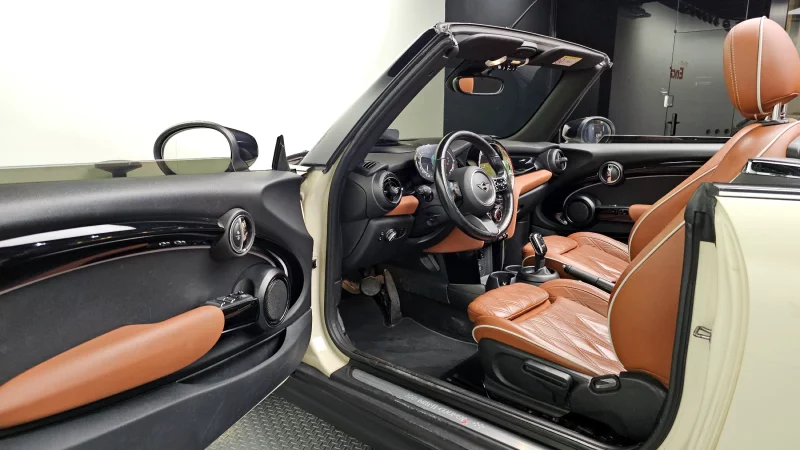 MINI Cooper Convertible