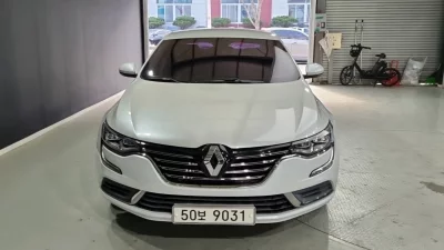 Renault SM6