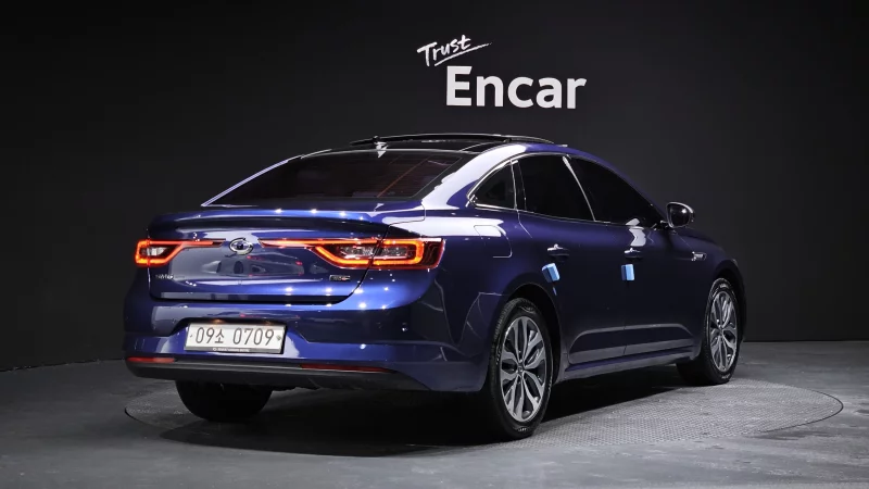 Renault SM6