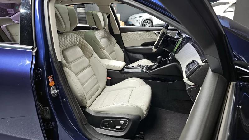 Renault SM6