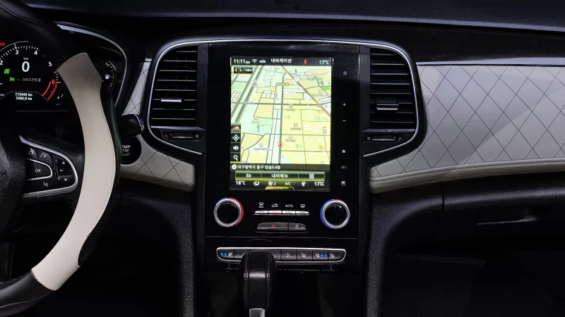 Renault SM6
