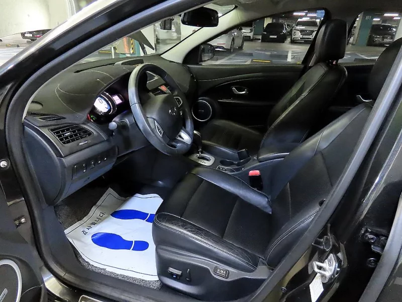 Renault SM3