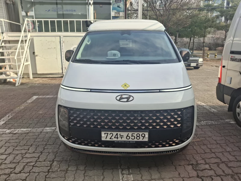Hyundai Staria