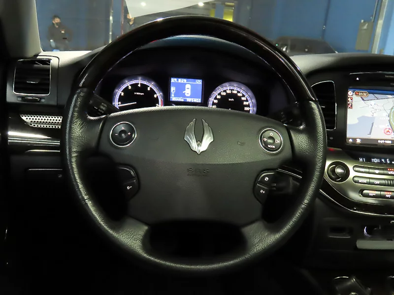 SsangYong Chairman W