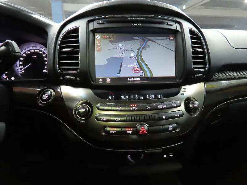 SsangYong Chairman W