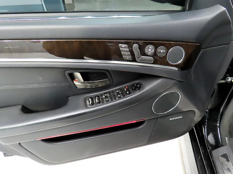 SsangYong Chairman W