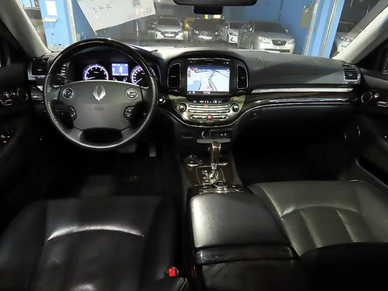 SsangYong Chairman W