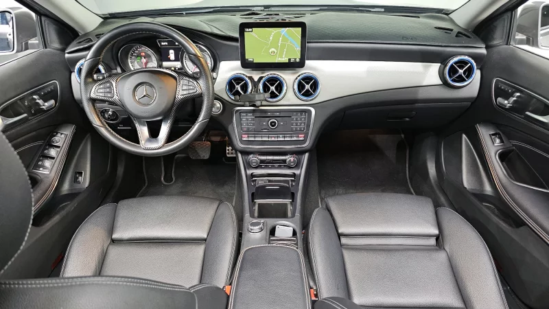 Mercedes-Benz GLA-Class