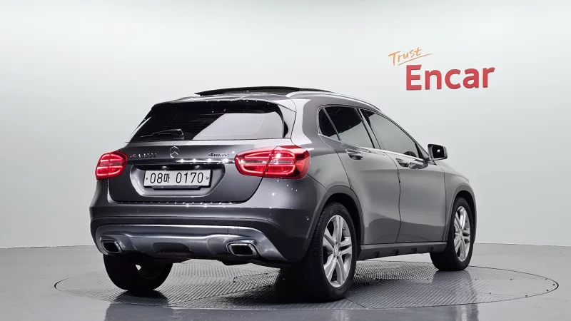 Mercedes-Benz GLA-Class